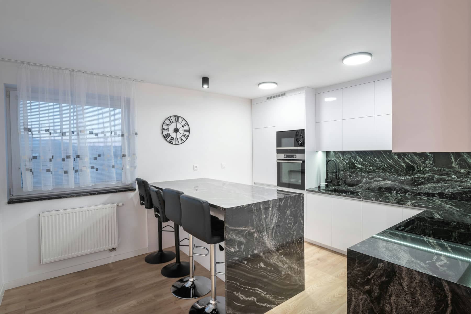 City Flat Poprad &ndash; s&uacute;kromn&eacute; gar&aacute;žov&eacute; parkovanie, miesto č. 13